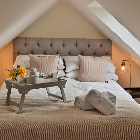 위트처치 Oak Tree Hideaway 빌라 외부 사진